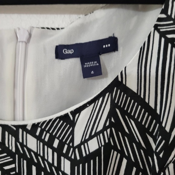 Gap Sleeveless Geometric Print Dress - Picture 7 of 8